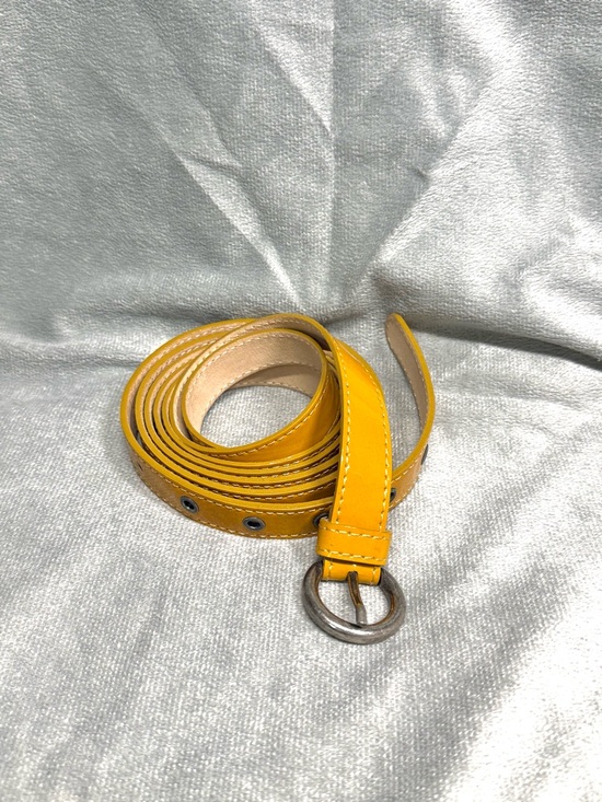 Accessories - Vintage Y2K Yellow Leather Women’s Belt with Round Metal Buckle